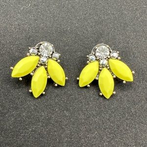 New! Never worn gemstone earrings very light weight.